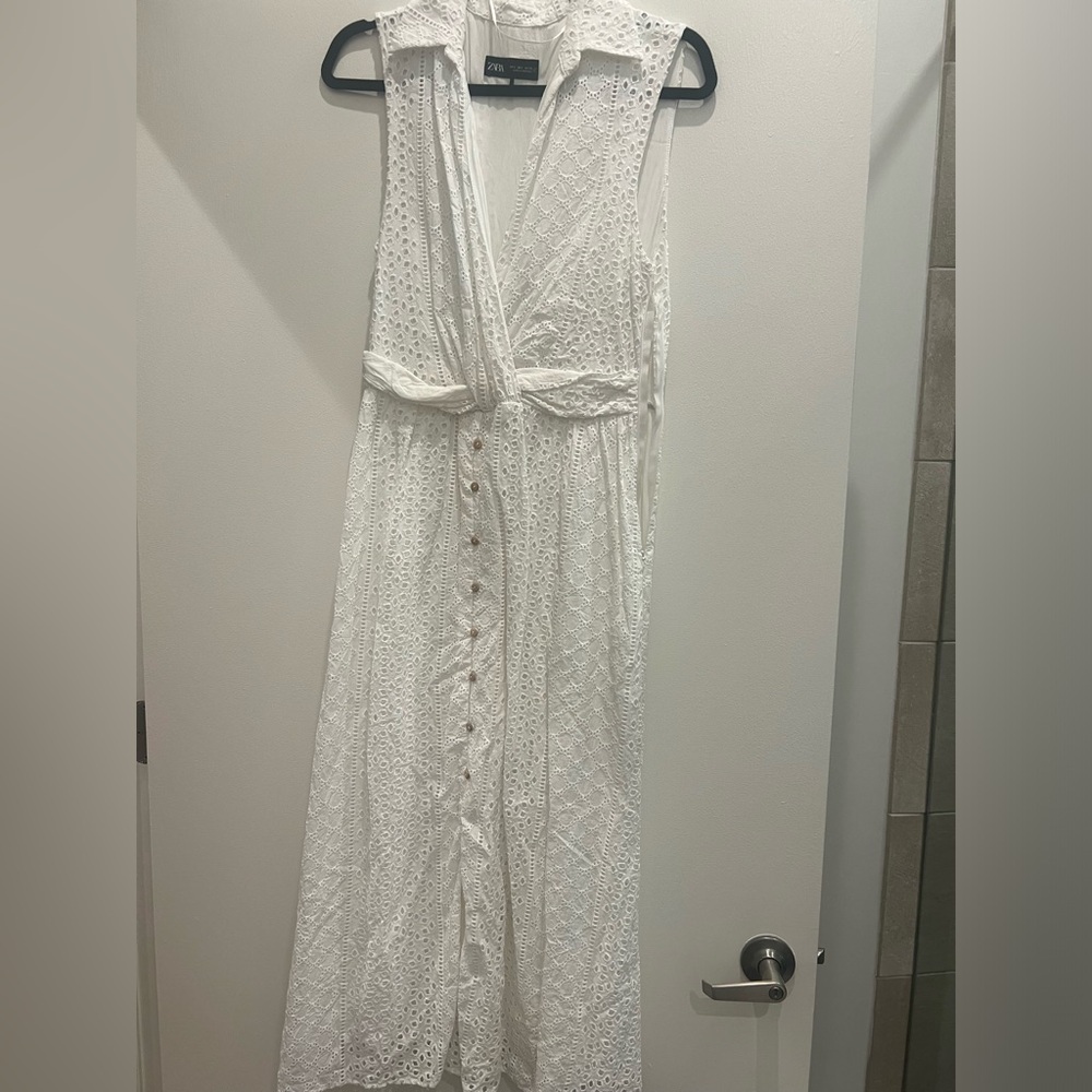 ZARA WHITE EYELET MAXI SIZE L
